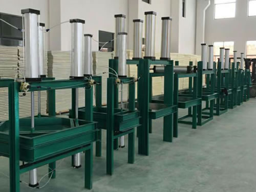 富亞聚氨酯發泡機